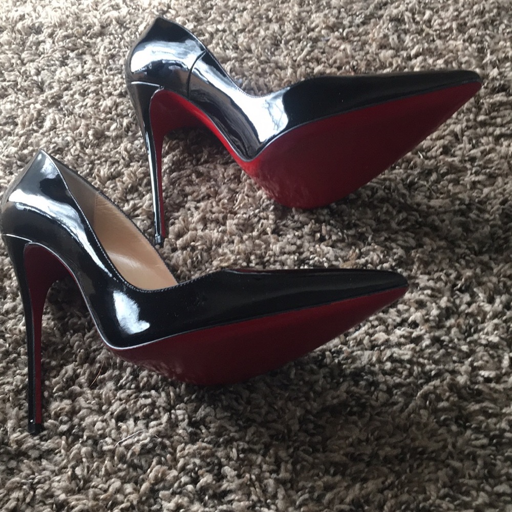 forces with red bottoms